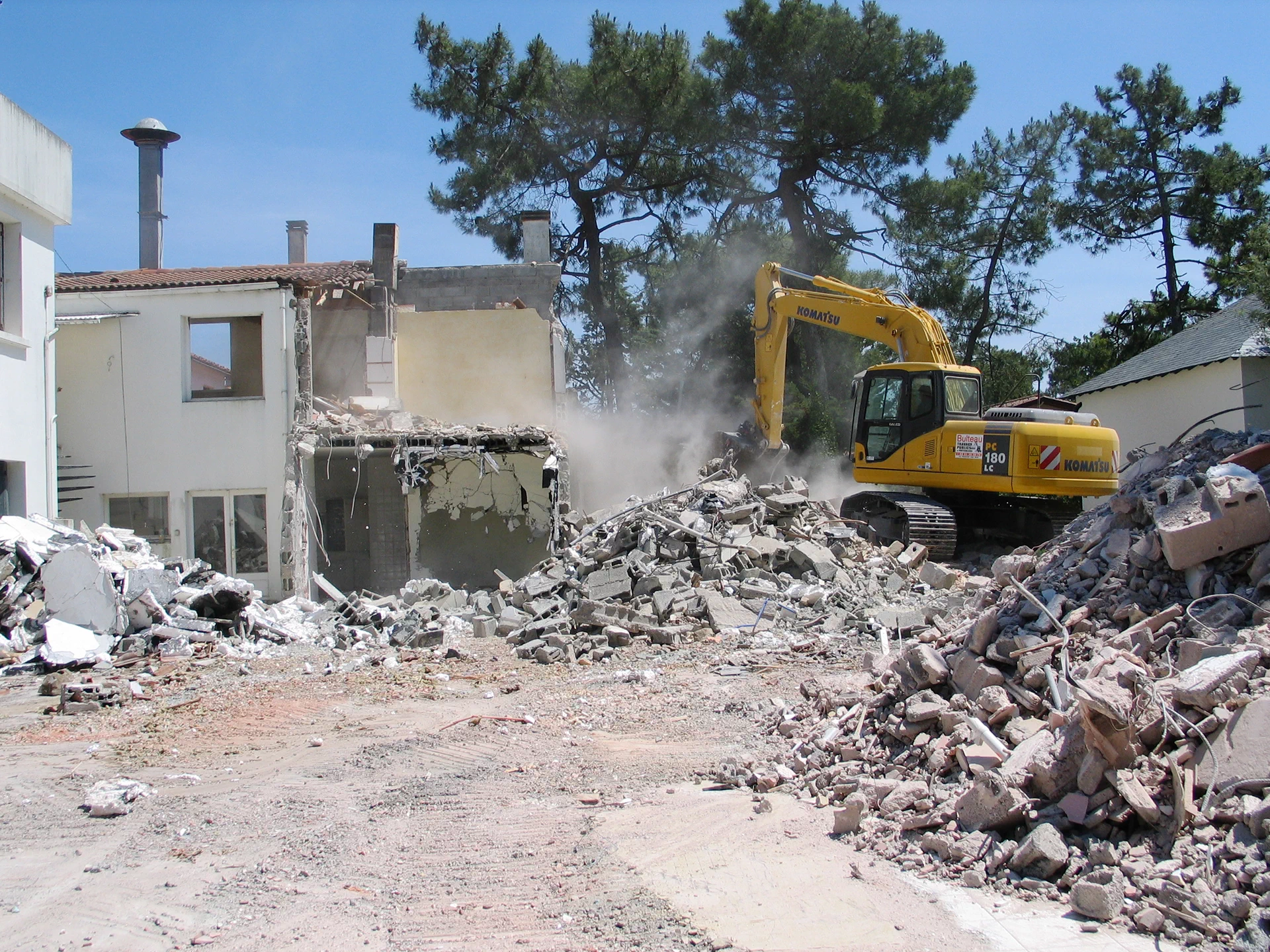 Réalisation de travaux de démolition à La Tranche sur Mer par Bulteau TP